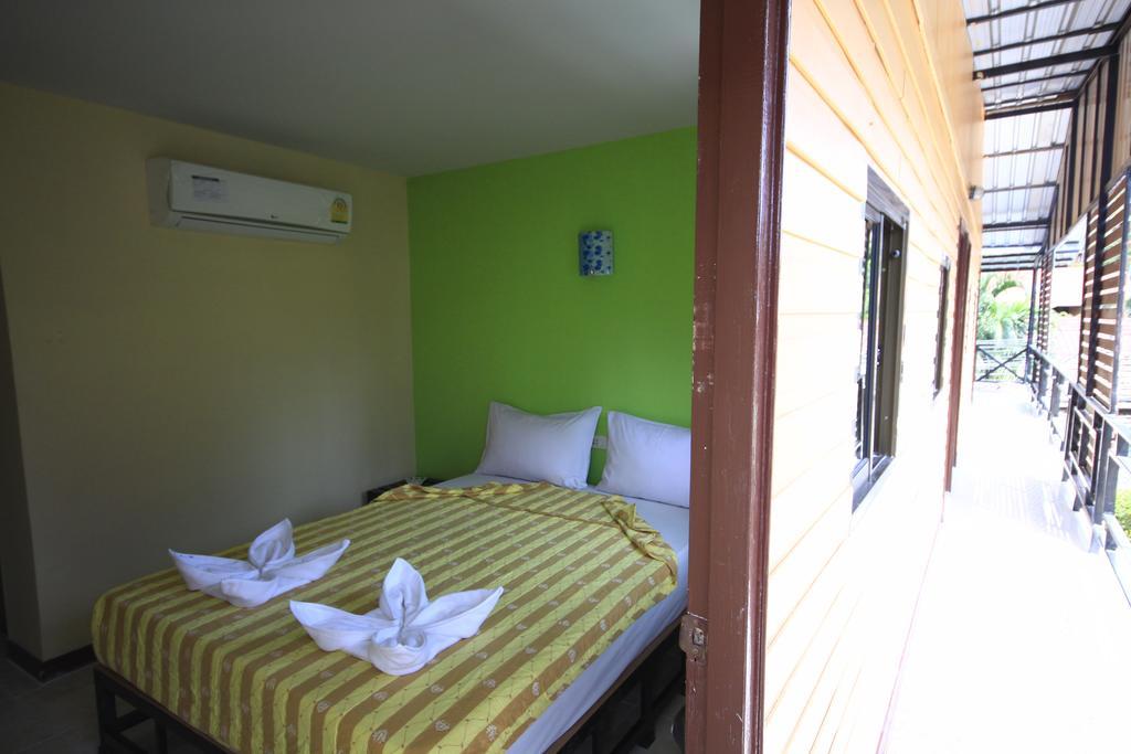 Pongpan House Phi Phi Apartment Екстериор снимка