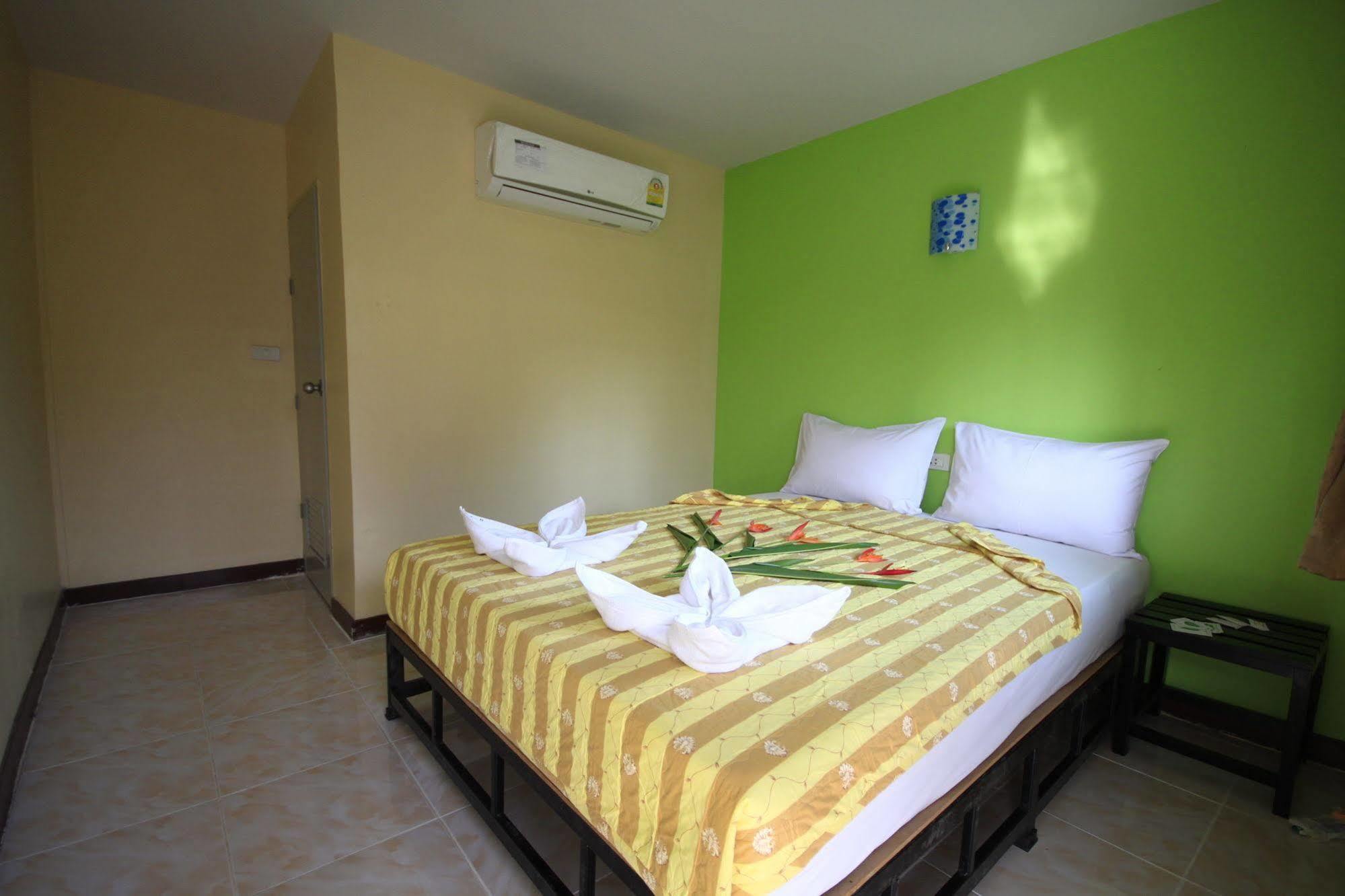 Pongpan House Phi Phi Apartment Екстериор снимка